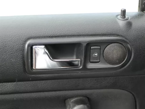 1x VW Golf 4 1J Kombi Türverkleidung Verkleidung Tür hinten links schwarz (200819)