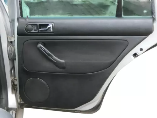 1x VW Golf 4 1J Kombi Türverkleidung Verkleidung Tür hinten rechts schwarz