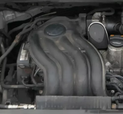 VW Touran Caddy Ansaugbrücke Saugrohr 06G133203A 2,0 Gas Erdgas BSX