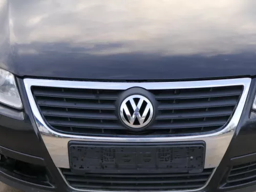 VW Passat 3C Kombi Stoßstange vorne Stoßfänger schwarz LC9Z +Grill (201088)