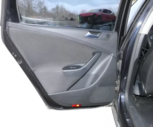 1x VW Passat 3C Variant Türverkleidung Verkleidung Tür hinten links schwarz (201103)