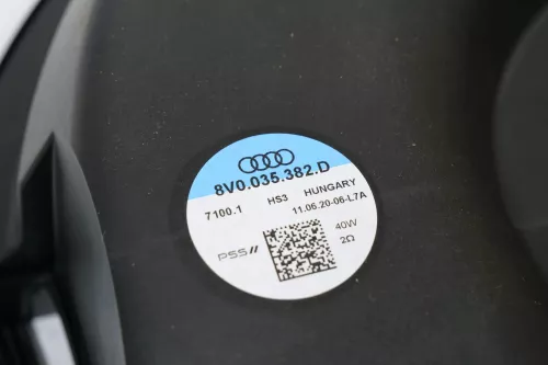 Audi Q2 A3 Subwoofer Lautsprecher Bassbox 8V0035382D ORIGINAL NEU (201114)