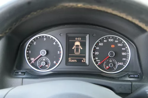 VW Tiguan 5N Tacho Tachometer Kombiinstrument 252.000km 5N0920872A TDI (201265)