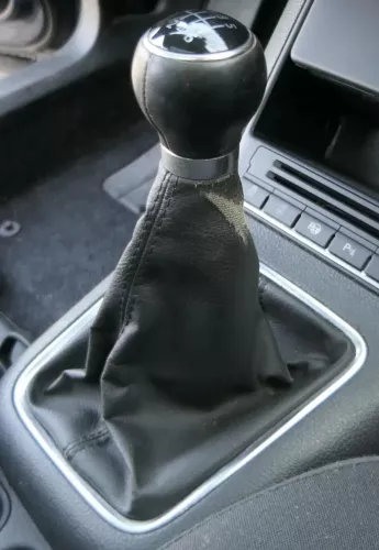 VW Tiguan 5N Schaltknauf Schaltsack Schaltung Schaltknüppel 6-Gang Leder (201283)