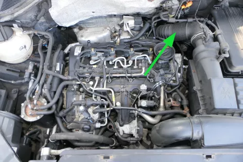 VW Tiguan 5N Ansaugschlauch Schlauch Ansaugrohr 5N0129654 TDI