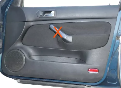 1x Golf 4 Bora Türverkleidung Verkleidung Tür vorne rechts 4/5-Türer schwarz