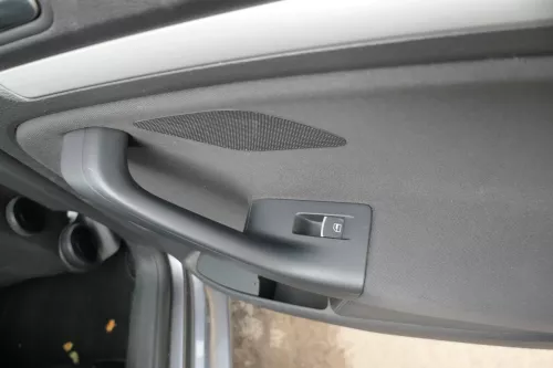 1x Golf Variant Kombi AJ5 5 1K Türverkleidung Verkleidung Tür hinten rechts schw (201387)