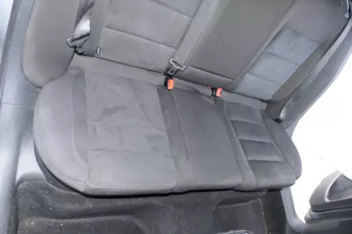 VW Golf AJ5 5+6 Variant Kombi Sitz Sitze hinten Rückbank Rücksitzbank Gurt Iso f (201392)