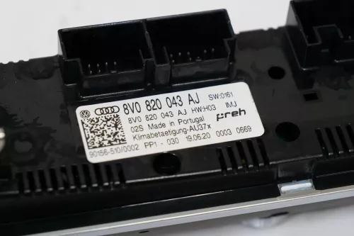 Audi Q2 Steuergerät Klimaanlage Klimabedienteil 8V0820043AJ ORIGINAL NEU (201285)