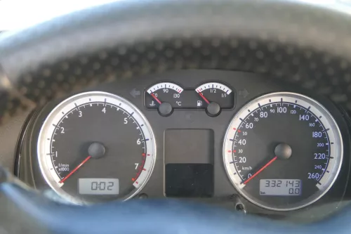 VW Bora Tacho Tachometer Kombiinstrument 332.000km 1J5920825A 1,6-2,8