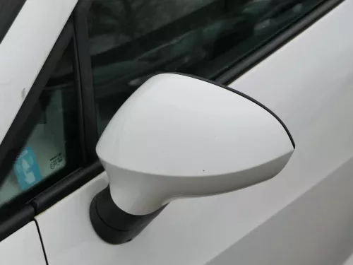 Seat Ibiza 6J elektrischer elektrisch Spiegel Außenspiegel links weiß LB9A