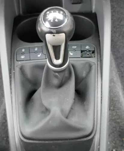 Seat Ibiza 6J Schaltknauf Schaltsack Schaltung Schaltknüppel Schalthebel (201574)