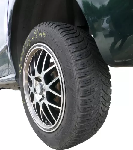 Polo 9N Ibiza 6J Alufelgen Reifen 185/60 R15 Felgen Winterreifen ca.4mm KBA48174 (201637)